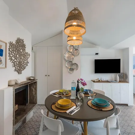 Casa Royale Aria דירה
